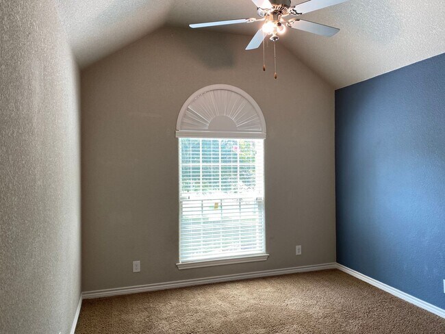 Building Photo - 5 BEDROOM, BELTON ISD