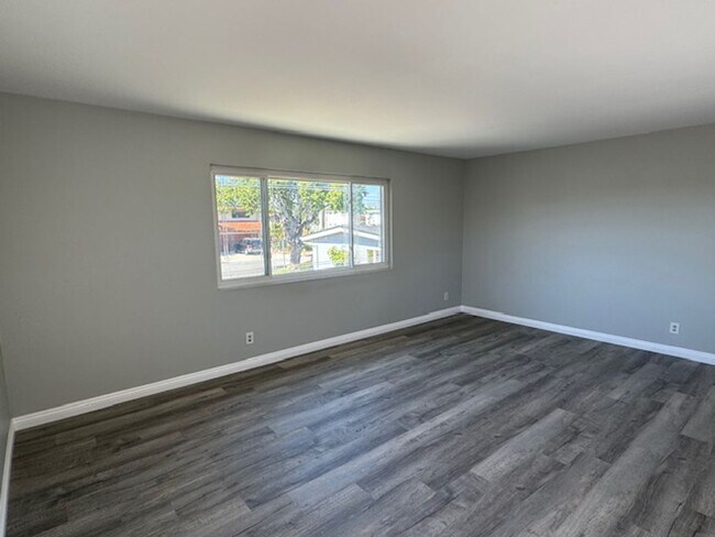 Building Photo - 23027 Arlington Ave