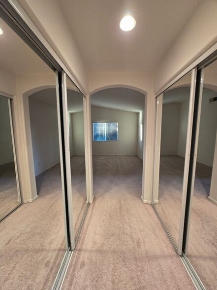 Building Photo - 16765 Tim Ln