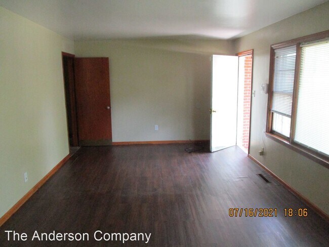Building Photo - 3 br, 1 bath House - 2519 Crescent Dr.