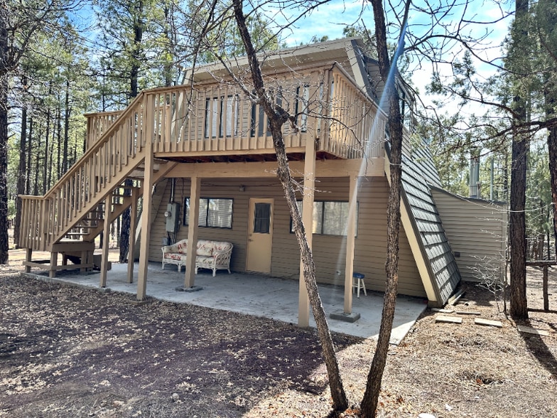 Building Photo - 3380 Timber Dr