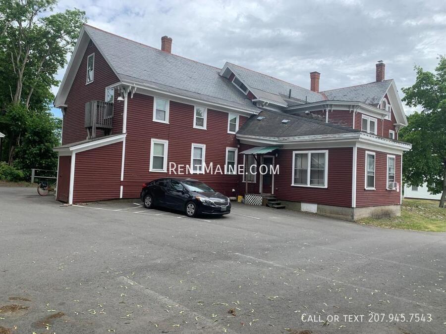 Building Photo - 191 Center St