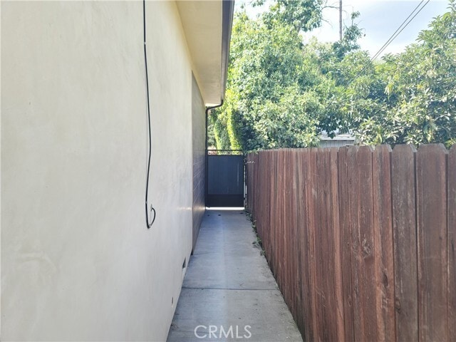 Building Photo - 5726 Cartwright Ave
