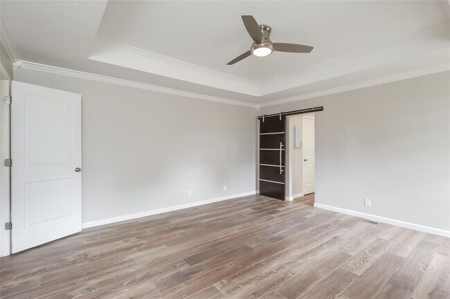 Building Photo - 400 Julies Trail