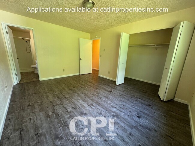 Building Photo - 671 Ragland Rd