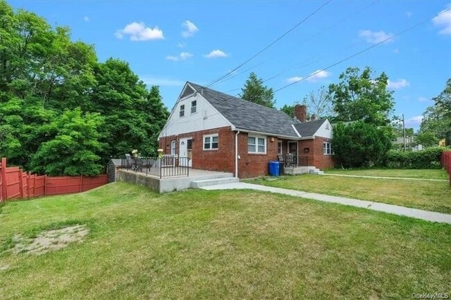 Building Photo - 428 Powell Ave