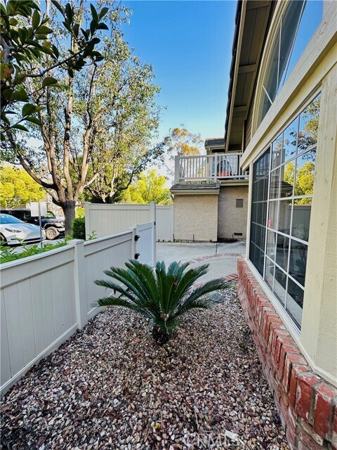 Building Photo - 20735 E Crest Ln