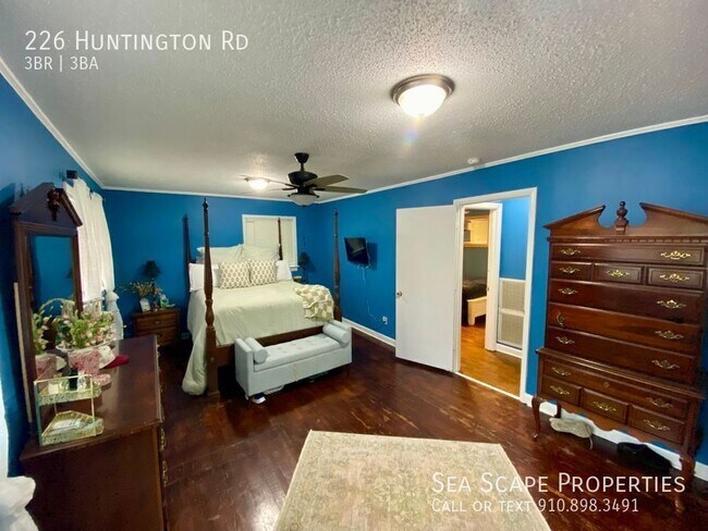 Building Photo - 226 Huntington Rd