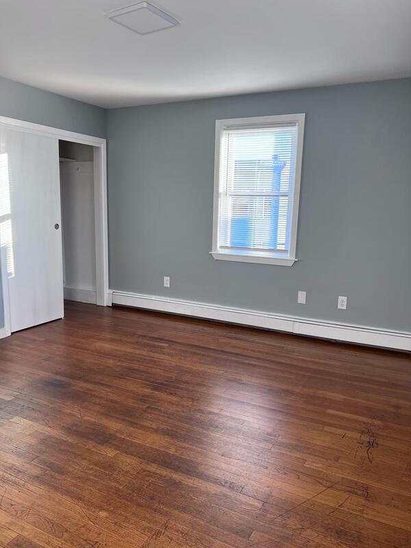 Building Photo - 508 Elm St