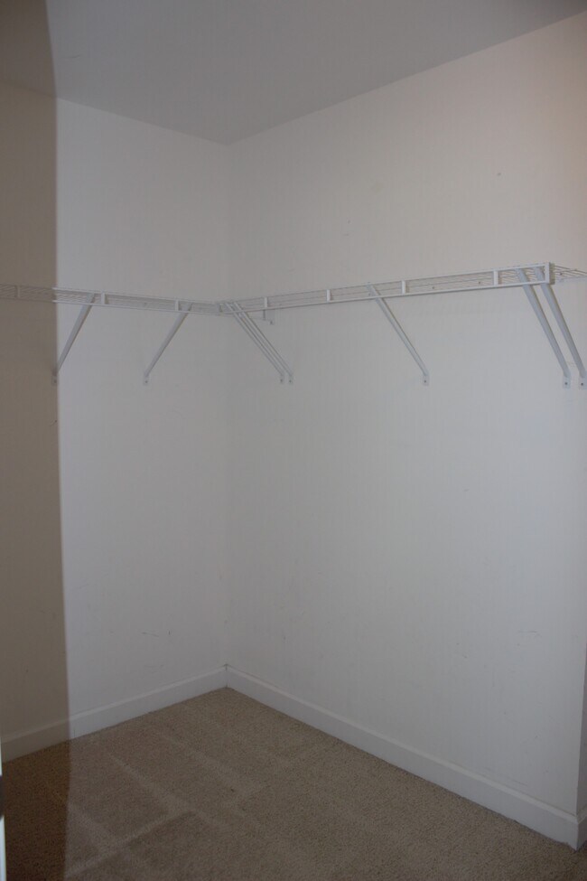 Building Photo - 2143 Stafford Dr