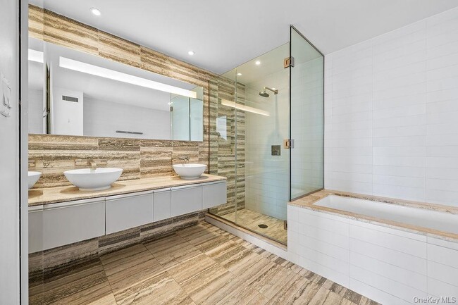 Building Photo - 322 W 57th St