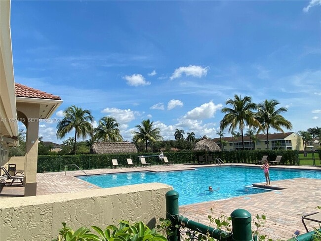 Building Photo - 1978 SE 23rd Terrace