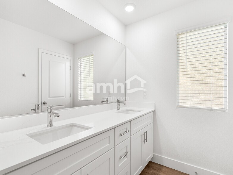 Building Photo - 5860 Fly Fisher St