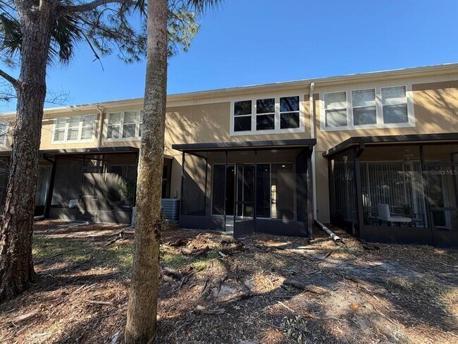 Building Photo - 2865 Polana St