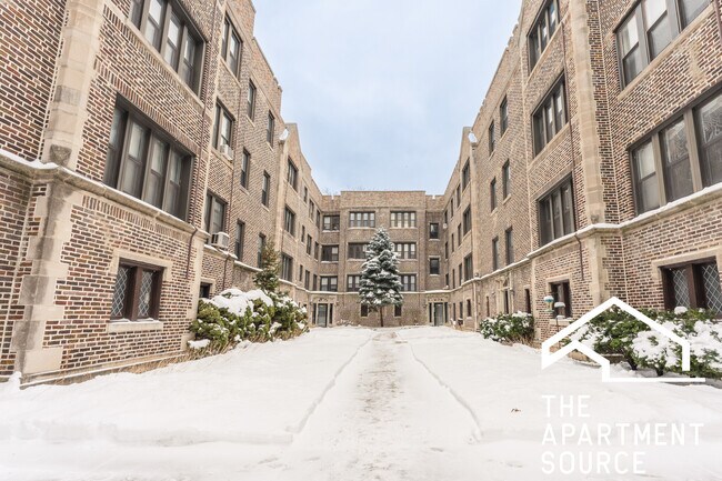 Building Photo - 1373 W Estes Ave
