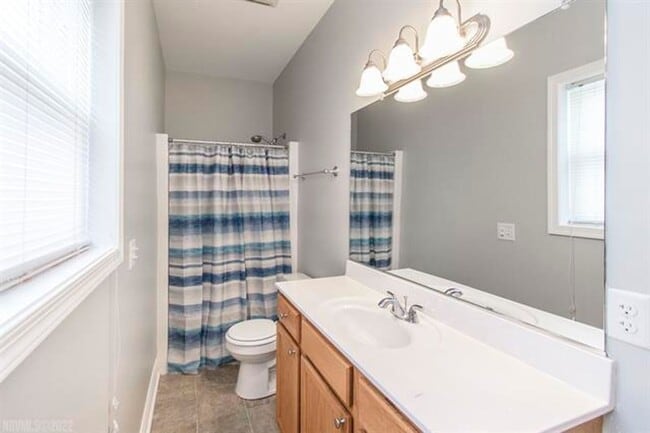 Building Photo - Cozy Home in Established Christiansburg Neighborhood