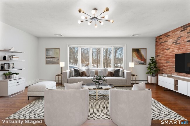 Building Photo - 153 Fillow St