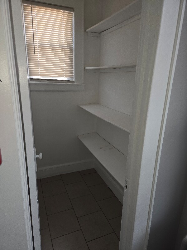 Building Photo - 204 W 16th St