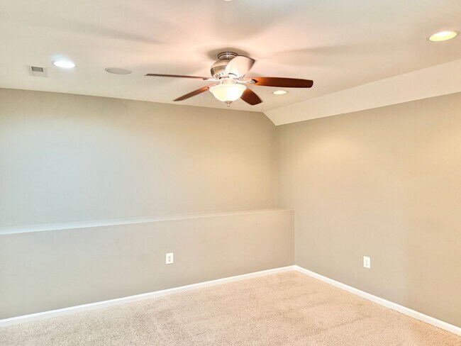 Building Photo - GORGEOUS FORMER MODEL HOME - MINUTES TO QUANTICO