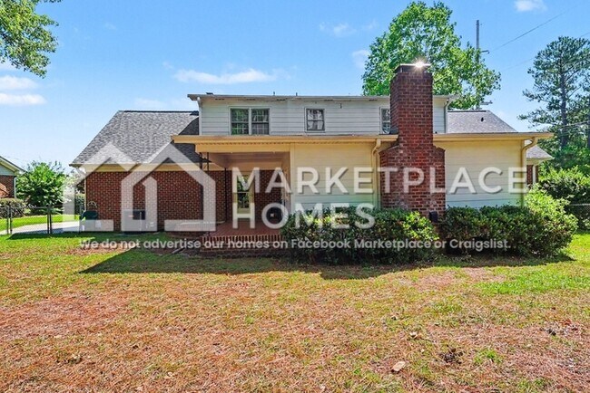 Building Photo - 2626 Trenton Rd