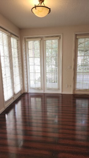 Living room - 1594 Common Way Rd