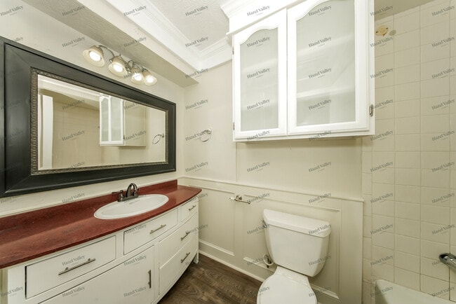 Building Photo - 512 Annawood Dr