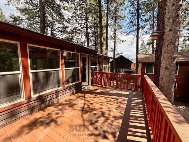 Building Photo - 702 College Dr