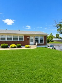 Building Photo - 10933 Brookings Dr