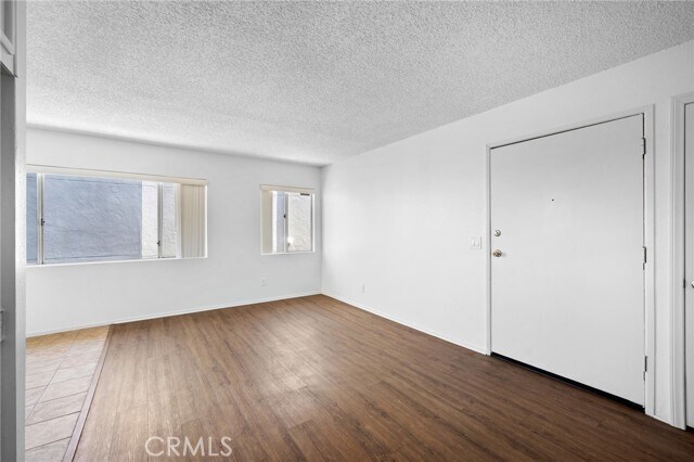 Building Photo - 6716 Sylmar Ave