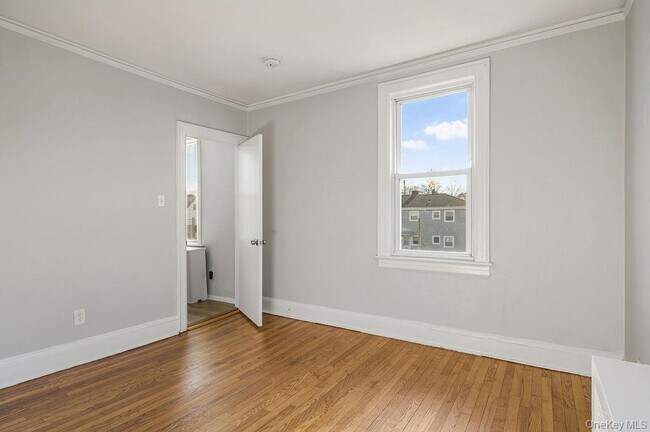 Building Photo - 135 Webster Ave