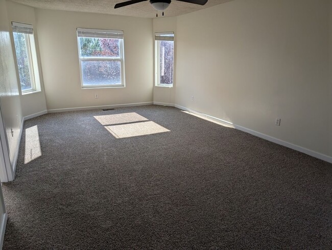 Building Photo - Spacious 2-Story Home with 3-Car Garage in...