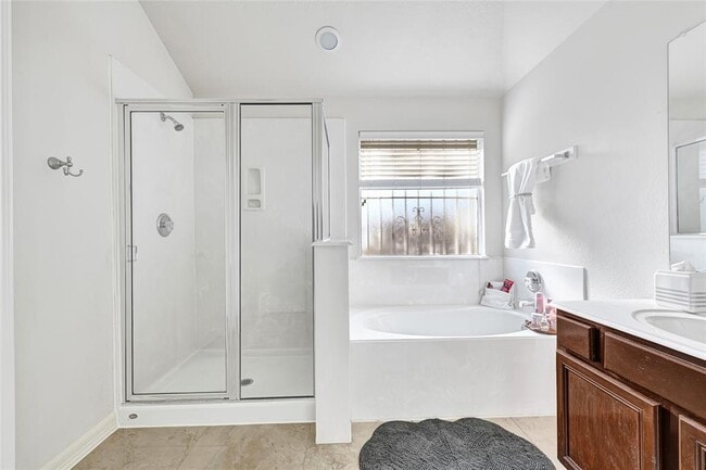 Building Photo - 10823 Coral Garden Ln