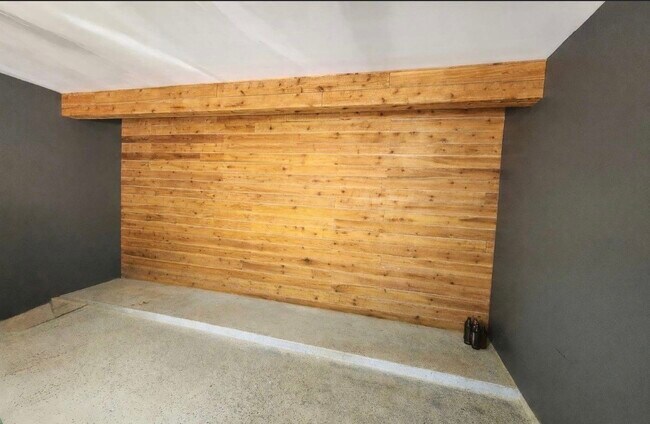 Building Photo - 1811 Emerald Lake Ct