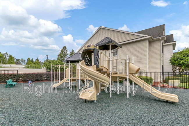 Building Photo - 130 Southern Pecan Cir
