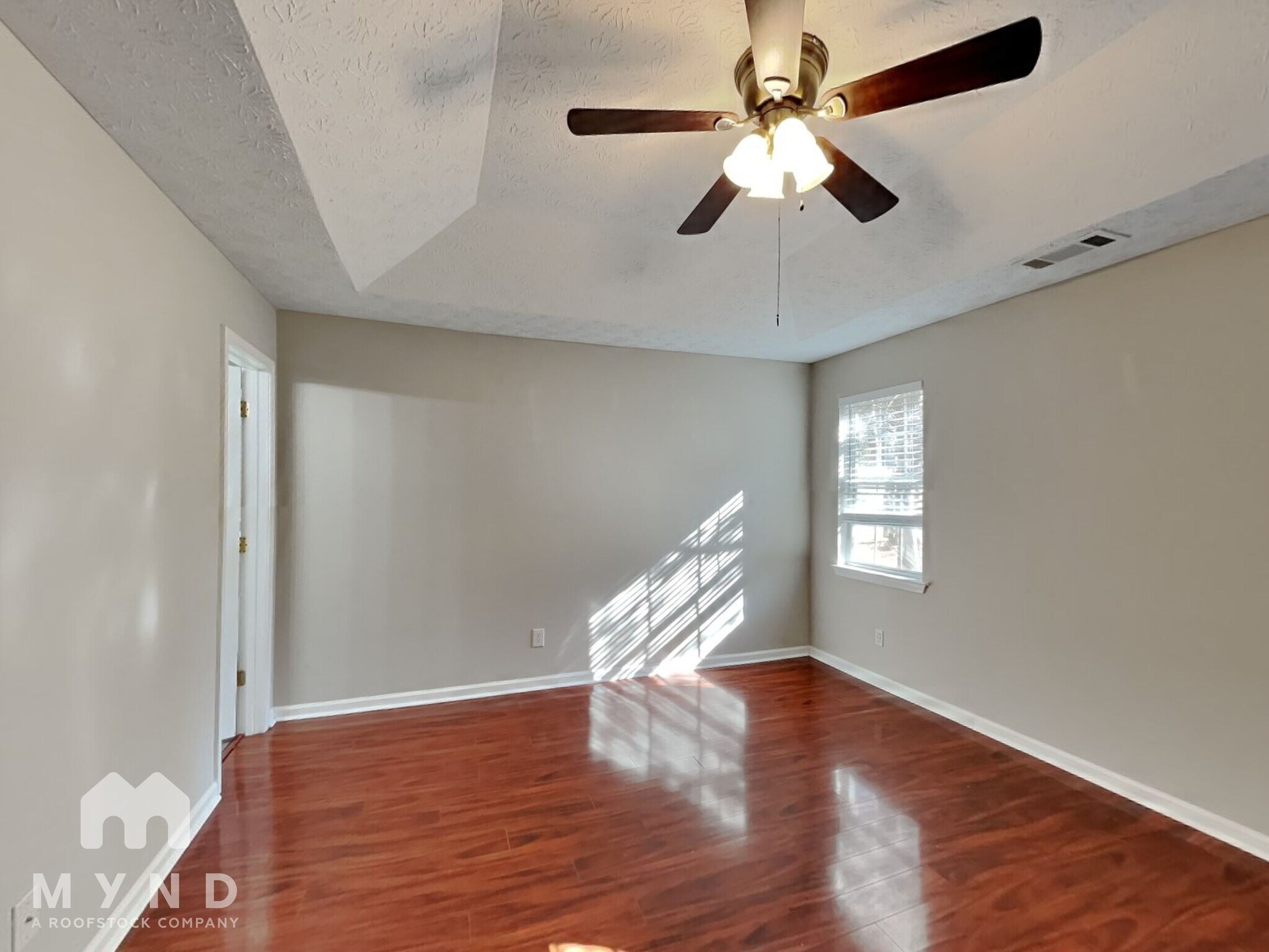 Building Photo - 301 Lacebark Ln