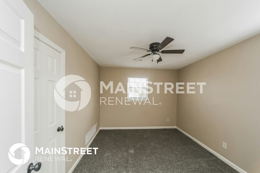 Building Photo - 4663 Royal View Dr
