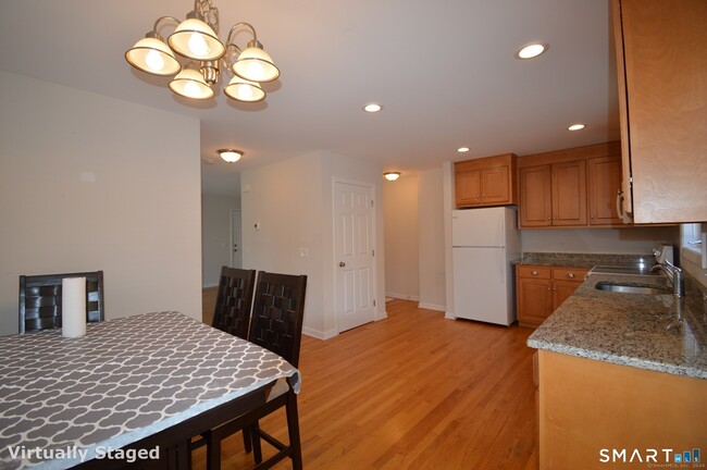 Building Photo - 173 Saybrook Rd