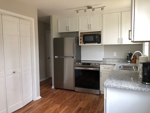 Building Photo - 3412 Keswick Dr