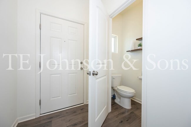 Building Photo - 5624 Baverhof Dr