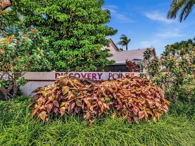 Building Photo - 2124 Discovery Cir W