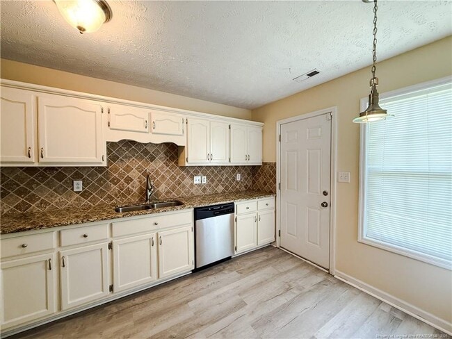 Building Photo - 5909 Idol Ct