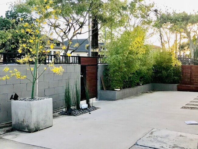 Building Photo - 1355 W 23rd St