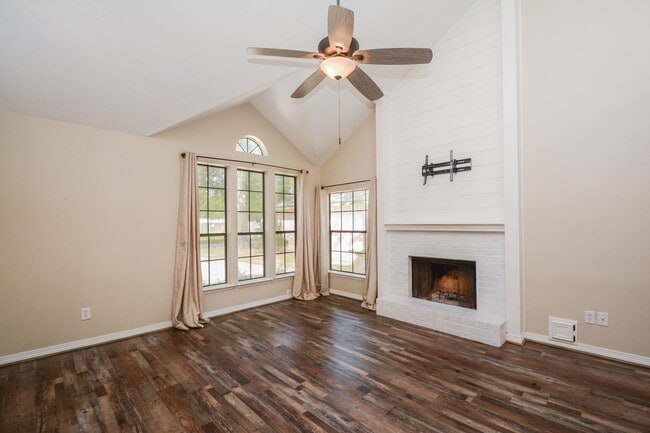 Building Photo - 12518 Dolgo Dr