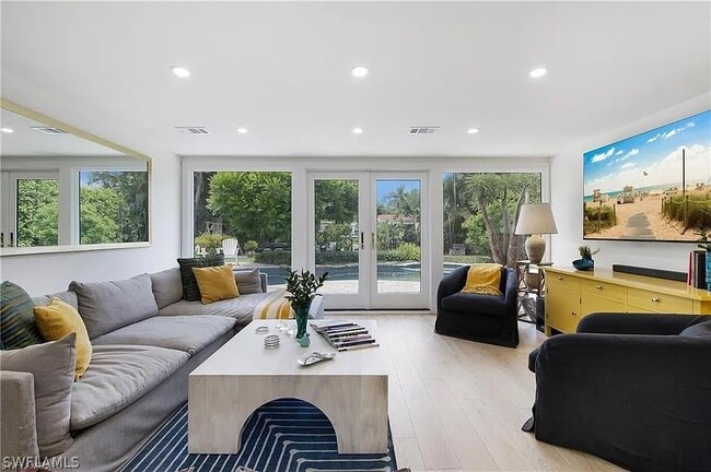 Building Photo - 1600 Curlew Ave