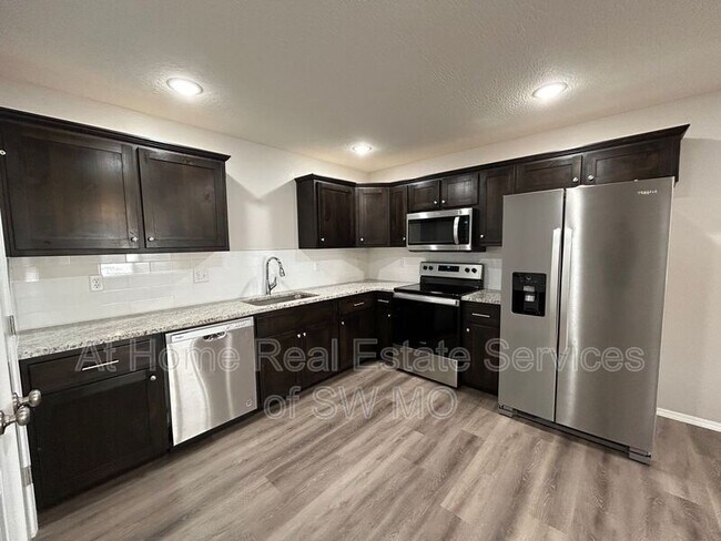 Building Photo - 704 Watermill Cir