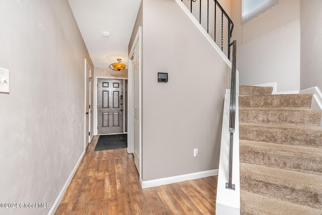 Building Photo - 15 Stirrup Dr