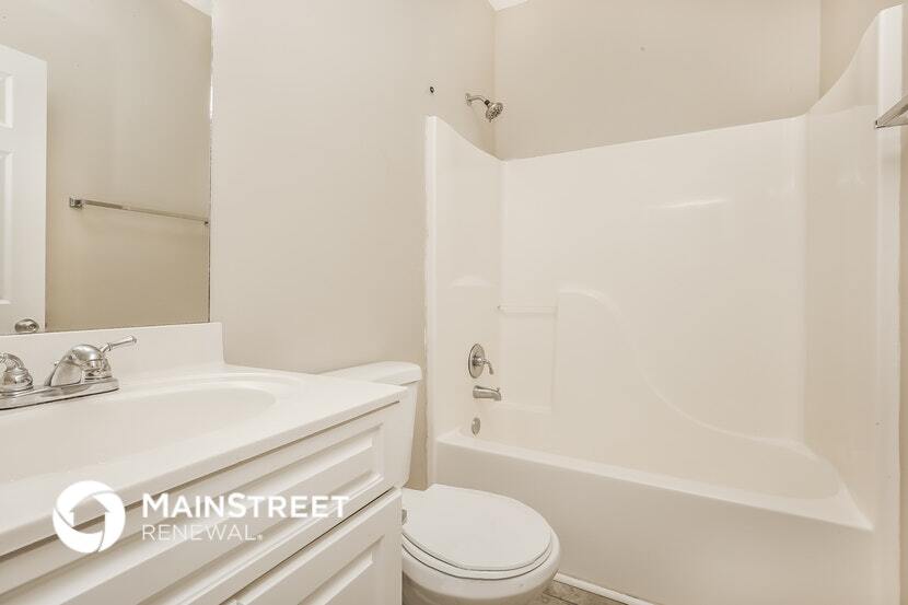Building Photo - 1013 Matheus Dr