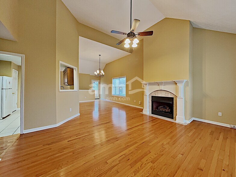 Building Photo - 435 Rocky Crest Dr