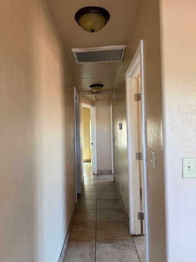 Building Photo - Your Private Retreat Awaits — Charming 3BR/2BA Home