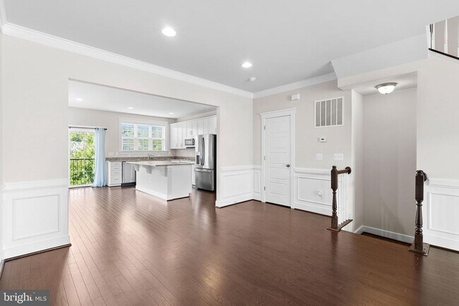 Building Photo - 207 Miles Hawk Terrace